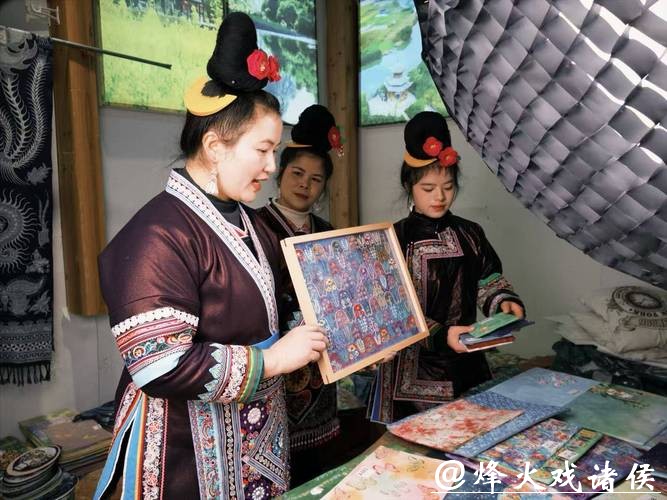 贵州千年侗寨非遗织就乡村振兴锦绣路